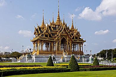 《捞女游戏》在线人数峰值8万 位居国区热销榜第一